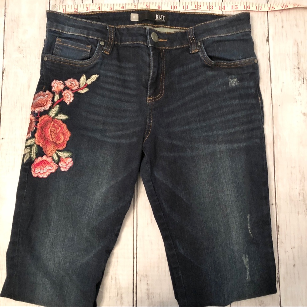 Kut from the Kloth Dark Blue Skinny Jeans with Floral Embroidery